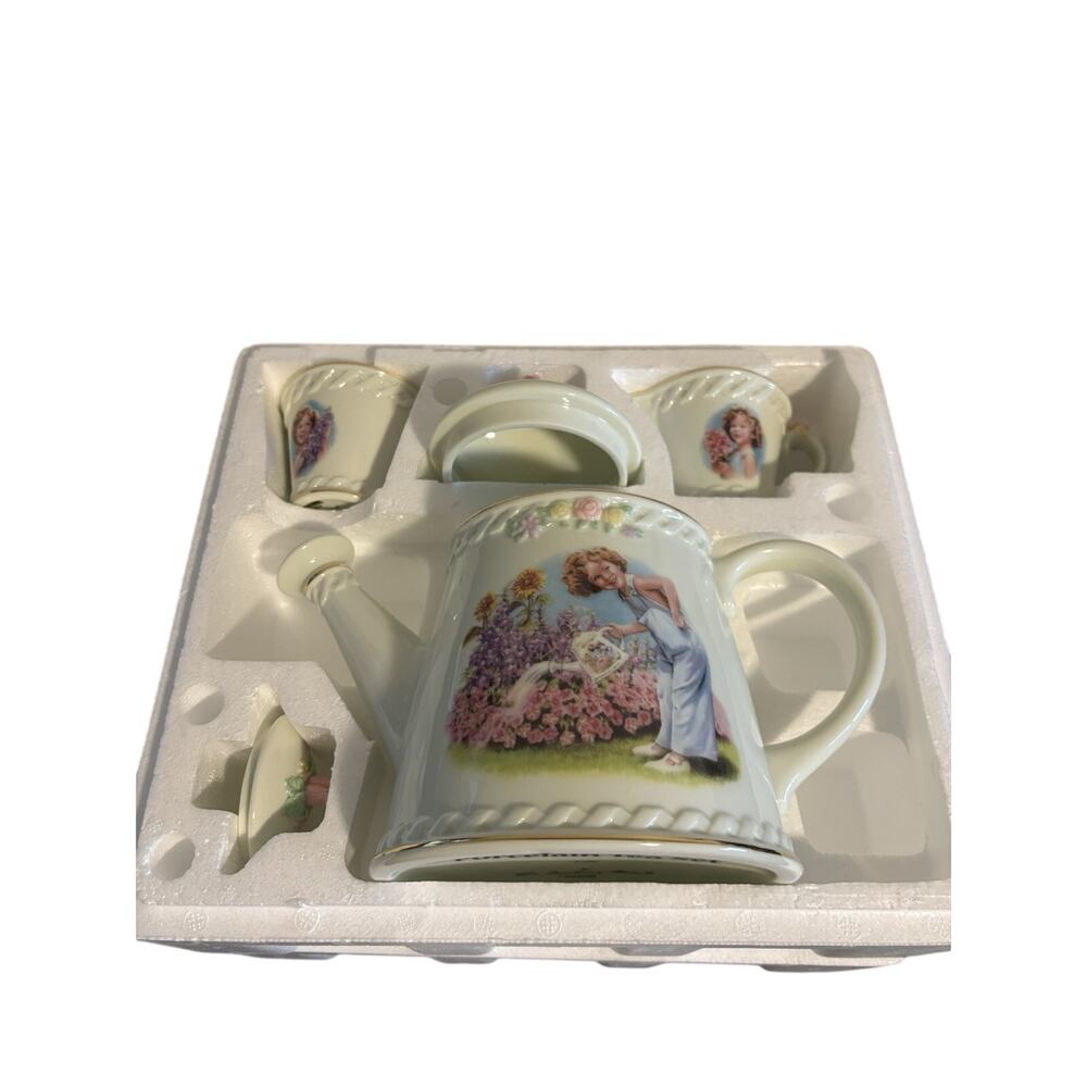 Shirley Temple (Danbury Mint) Tea Set, Teapot, Creamer And Sugar Bowl With Lid